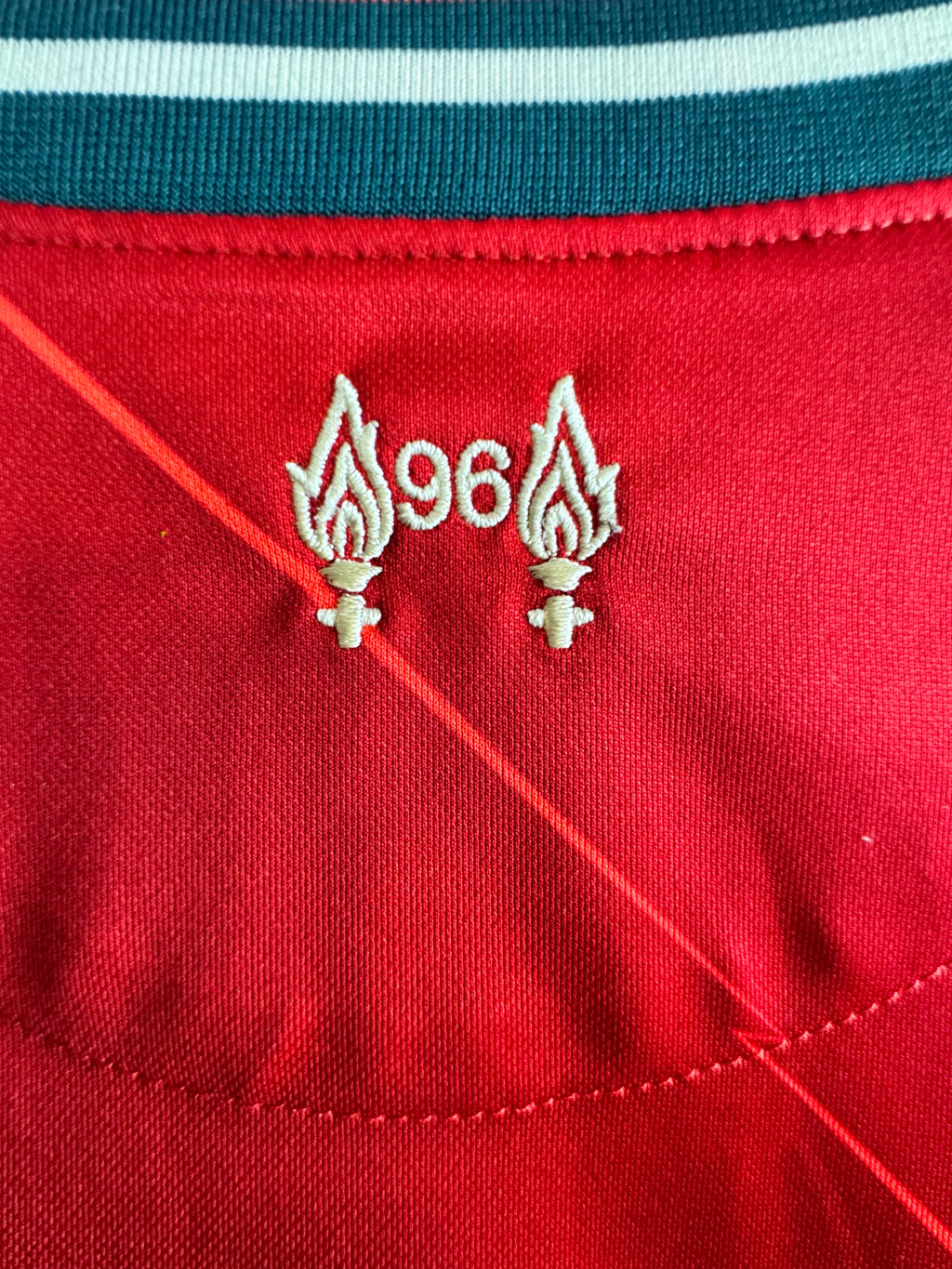 FC Liverpool 2021/2022 Sezonu İç Saha Forması, L Beden